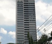 TELA THONGLOR Image 5